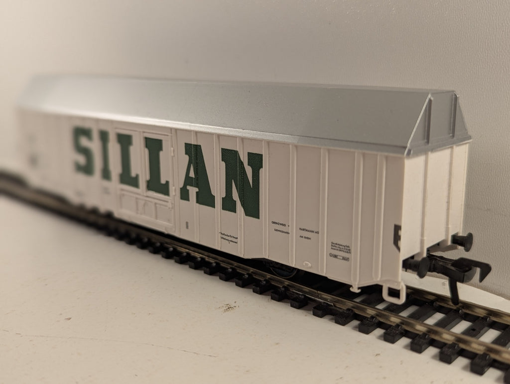 Fleischmann HO Gauge DB 'Sillan' Sliding Wall Wagon Goods Wagon 20