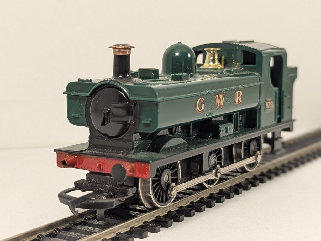 Hornby OO Gauge GWR Class 57xx 0-6-0PT Pannier Tank Steam Locomotive 8751