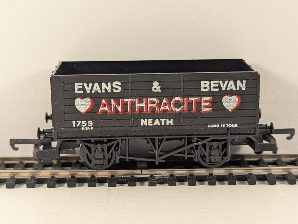 Lima L305613A OO Gauge Evans & Bevan Anthracite 7 Plank Open Wagon No. 1759