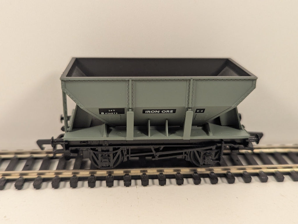 Replica Railways OO Gauge 24T Iron Ore Hopper B436872 boxed
