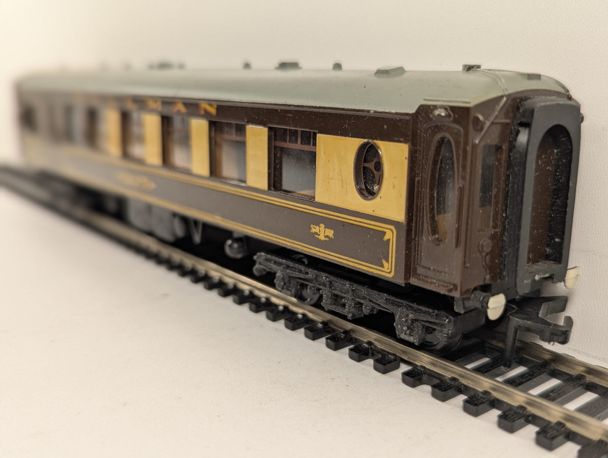 Hornby Dublo OO Gauge Pullman Car No. 79 Passenger Coach Pullman Umber and Cream