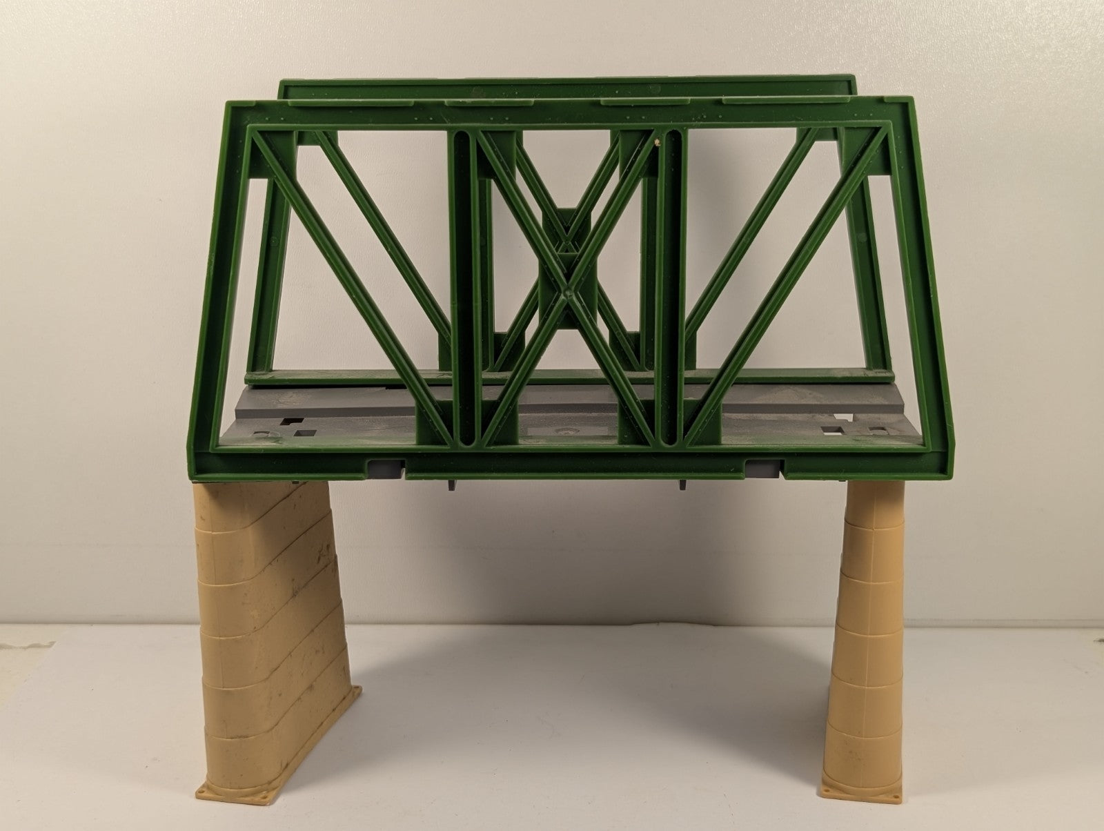 Hornby R657 OO Gauge Girder Bridge