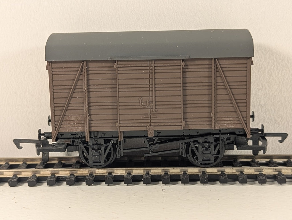 Airfix OO SR 12T Box Van