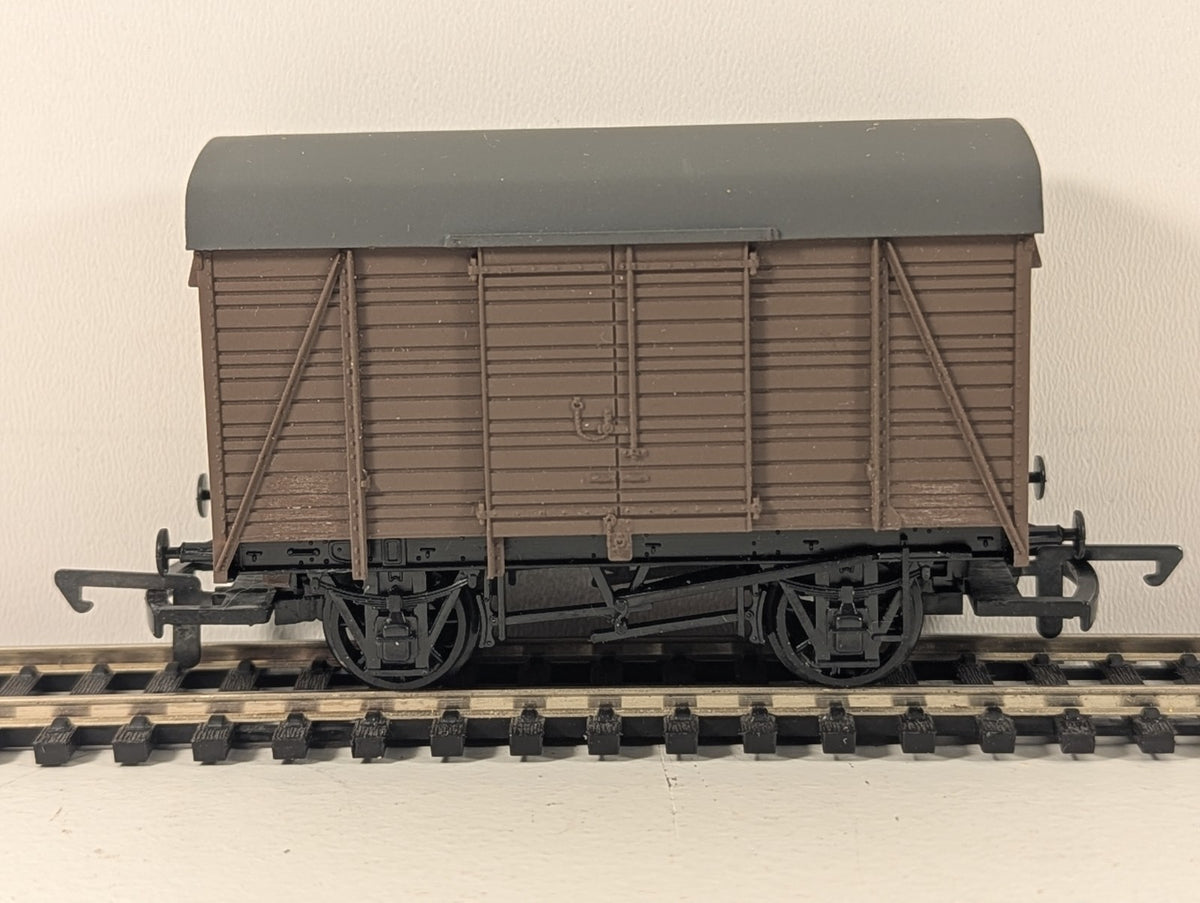 Airfix OO SR 12T Box Van