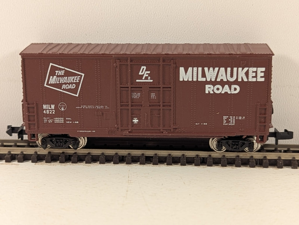 Bachmann N Gauge Milwaukee Road 40ft Hi-Cube Boxcar