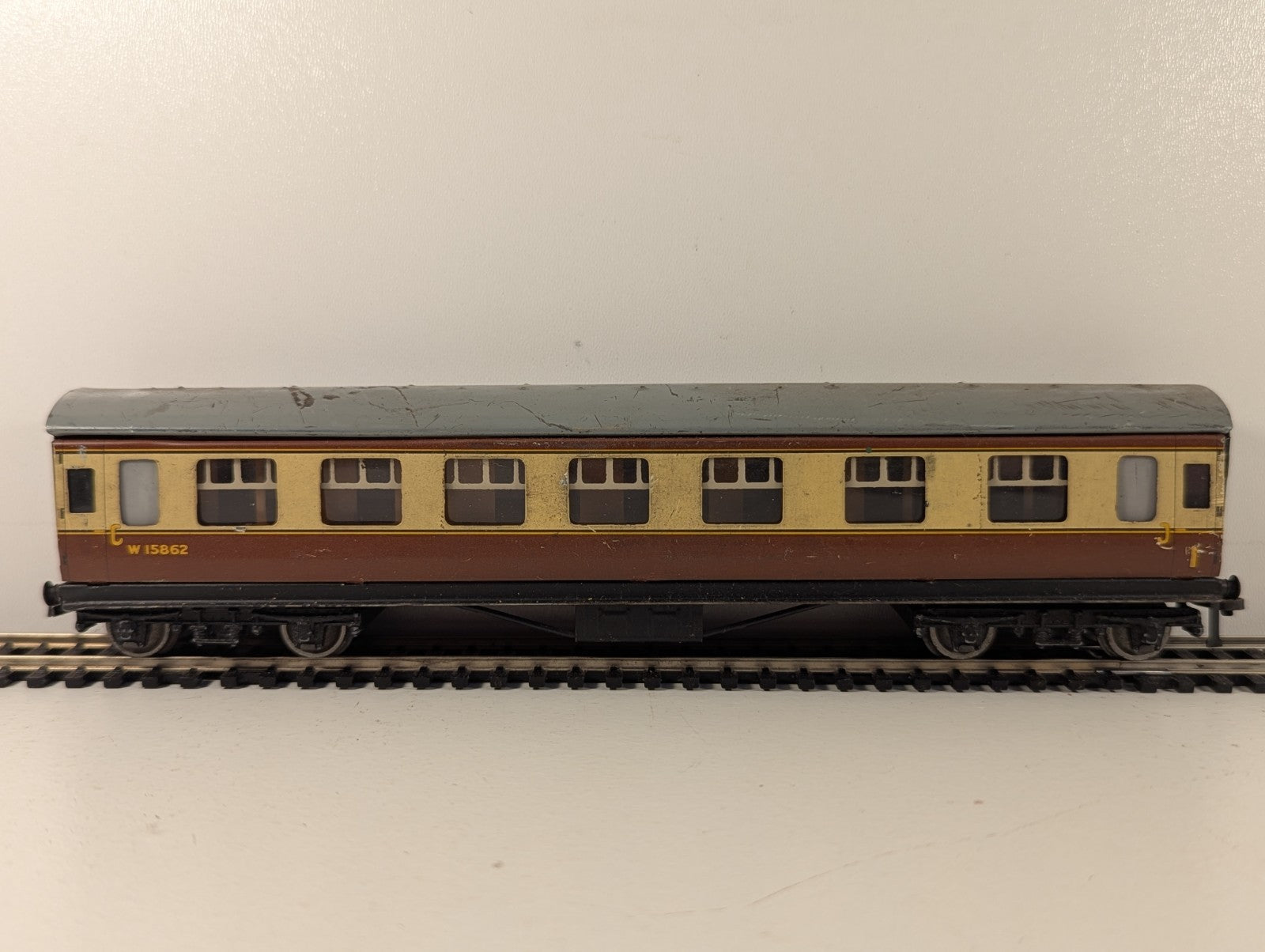 Hornby Dublo BR First Class Corridor Coach OO Gauge
