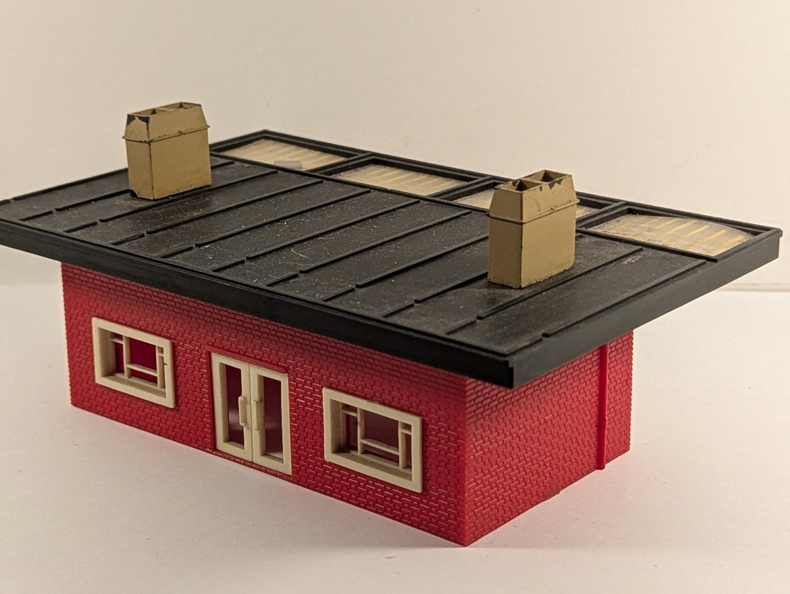 Tri-ang Hornby R473 OO Gauge Modern Ticket Office