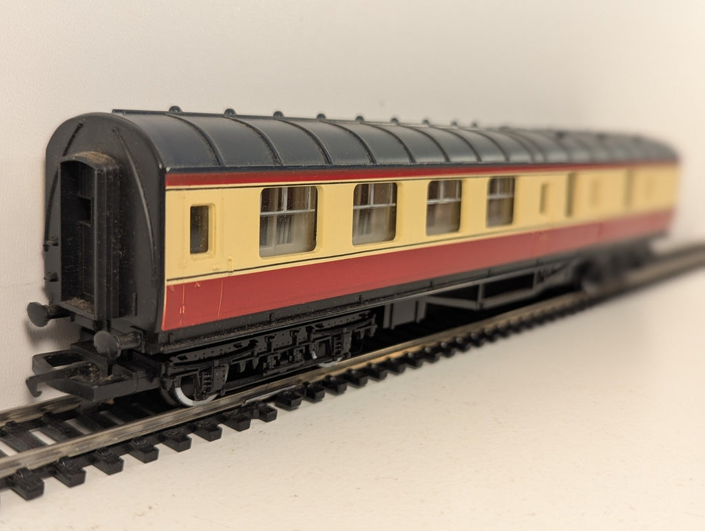 Hornby R.423 BR Mk1 Brake Second Corridor (BSK)