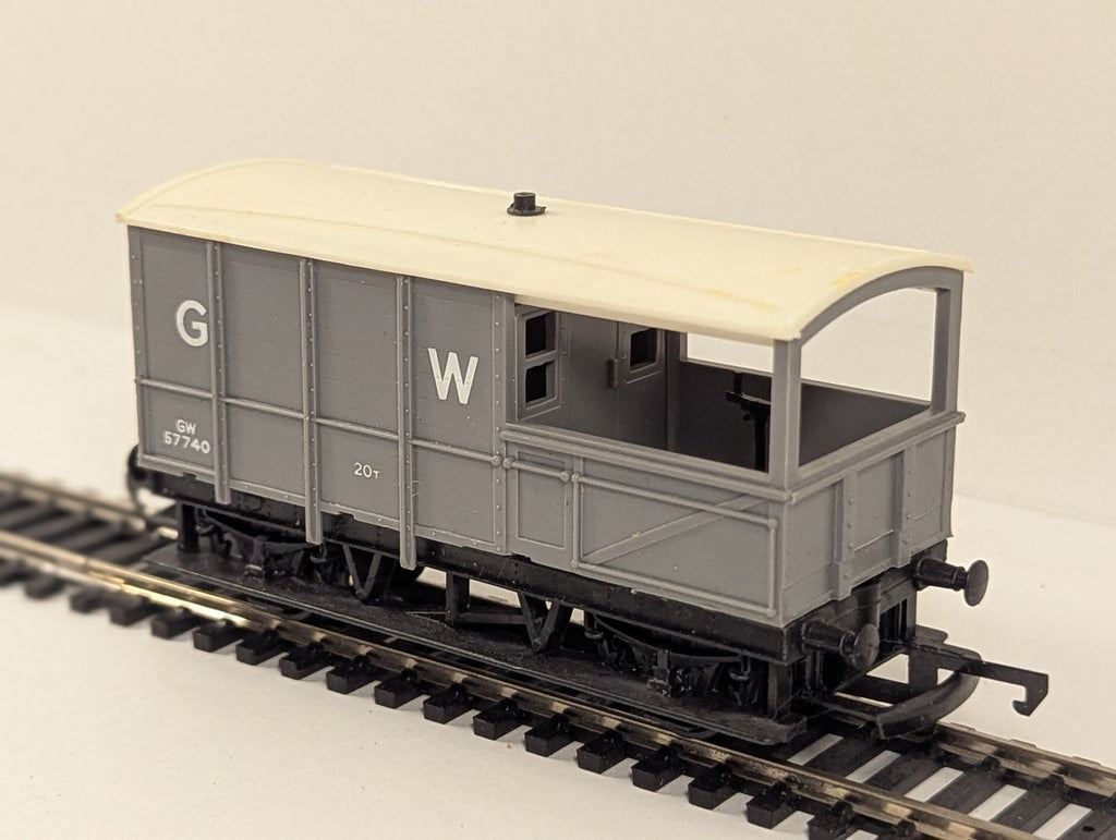 Hornby OO Gauge GWR 20t 'Toad' Brake Van Goods Wagon 57740