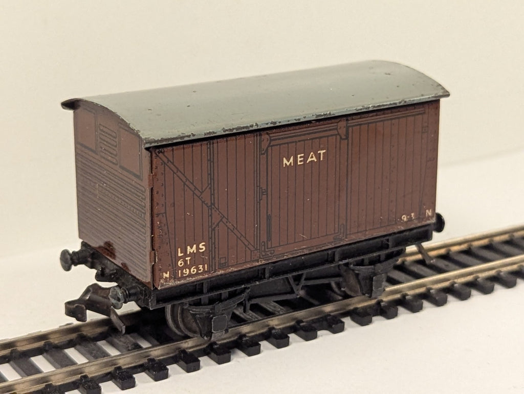 Hornby-Dublo OO Gauge Brown D1 Meat Van