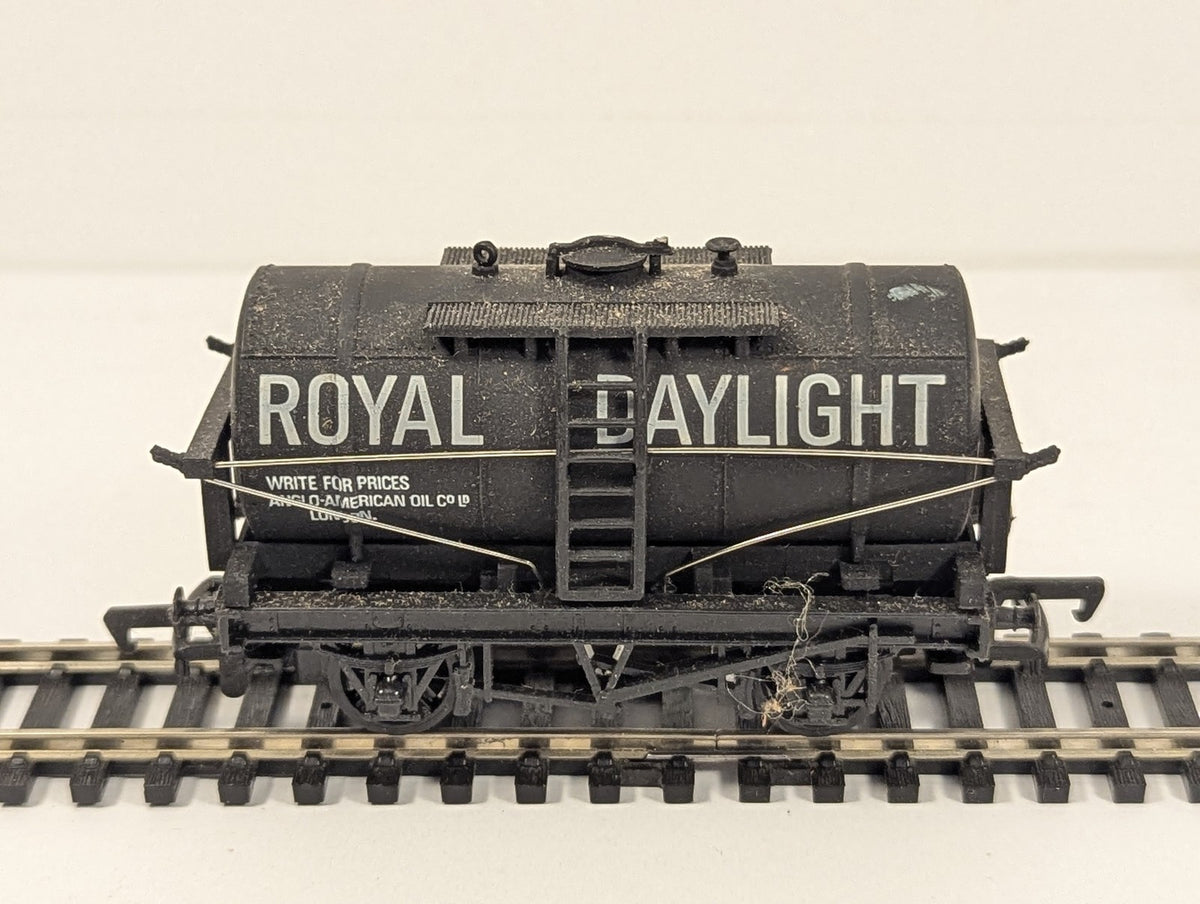 Mainline OO Gauge Royal Daylight 14-Ton Tank Wagon Goods Wagon 1534