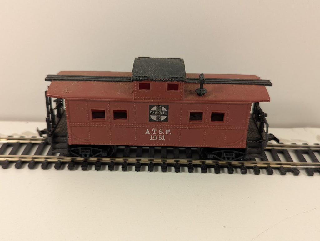 Life-Like HO Santa Fe ATSF 1951 Cupola Caboose
