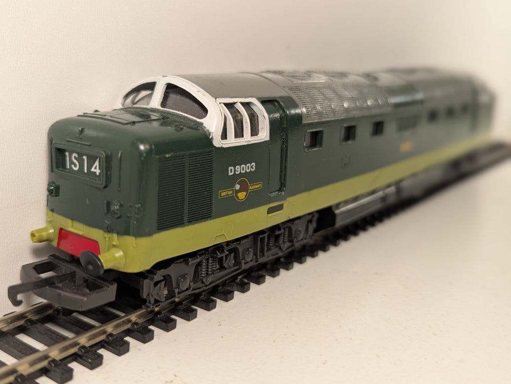 Lima OO Gauge Class 55 Deltic 'Meld' Diesel Locomotive D9003 BR Two Tone