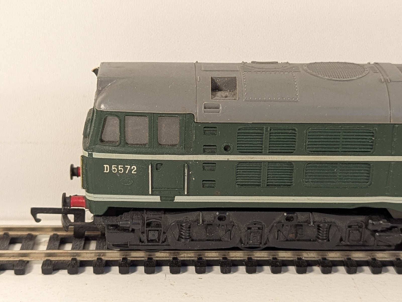 Tri-ang R357 Class 31 D5572 BR Green Spares/Repair