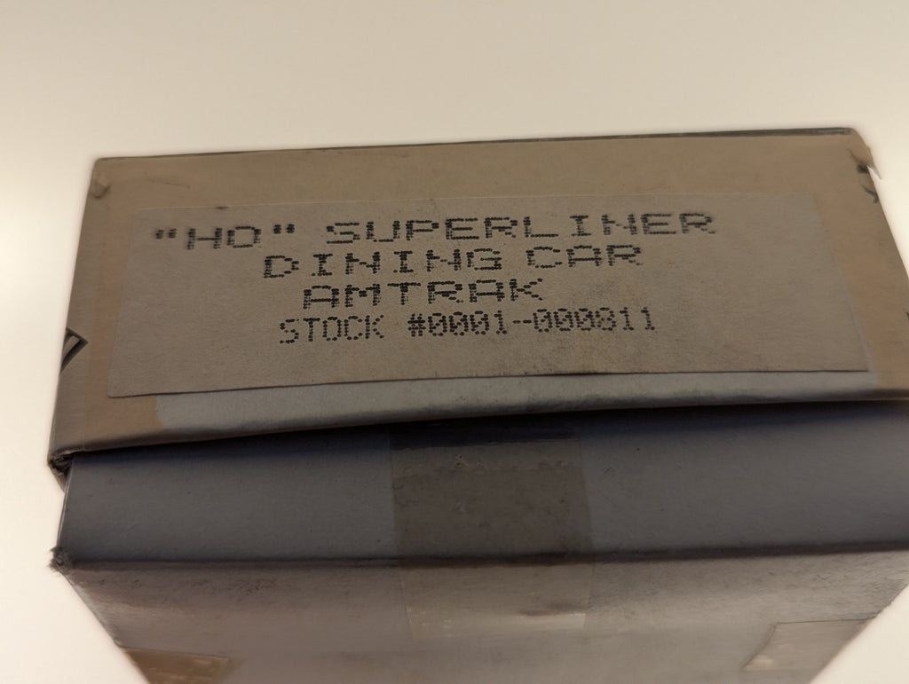 Con-Cor HO Scale Superliner Dining Car Passenger Coach Amtrak 0001-000811