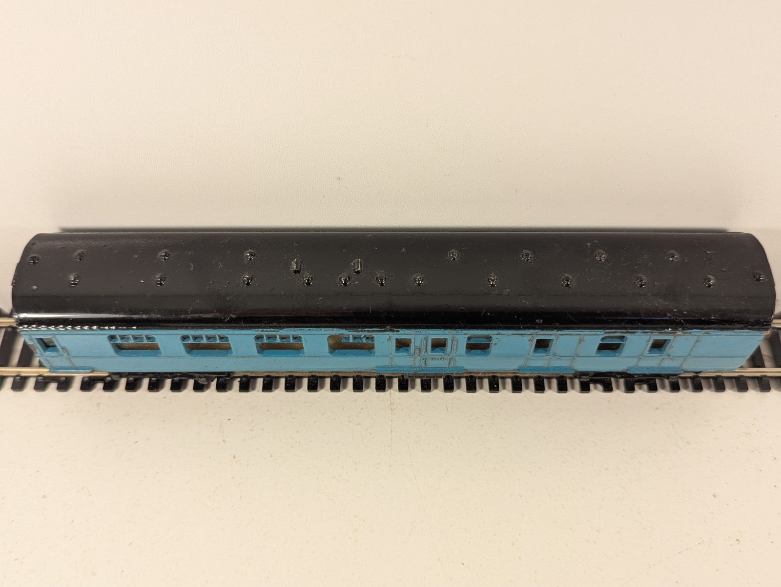Jouef OO Gauge Suburban Brake Composite Coach