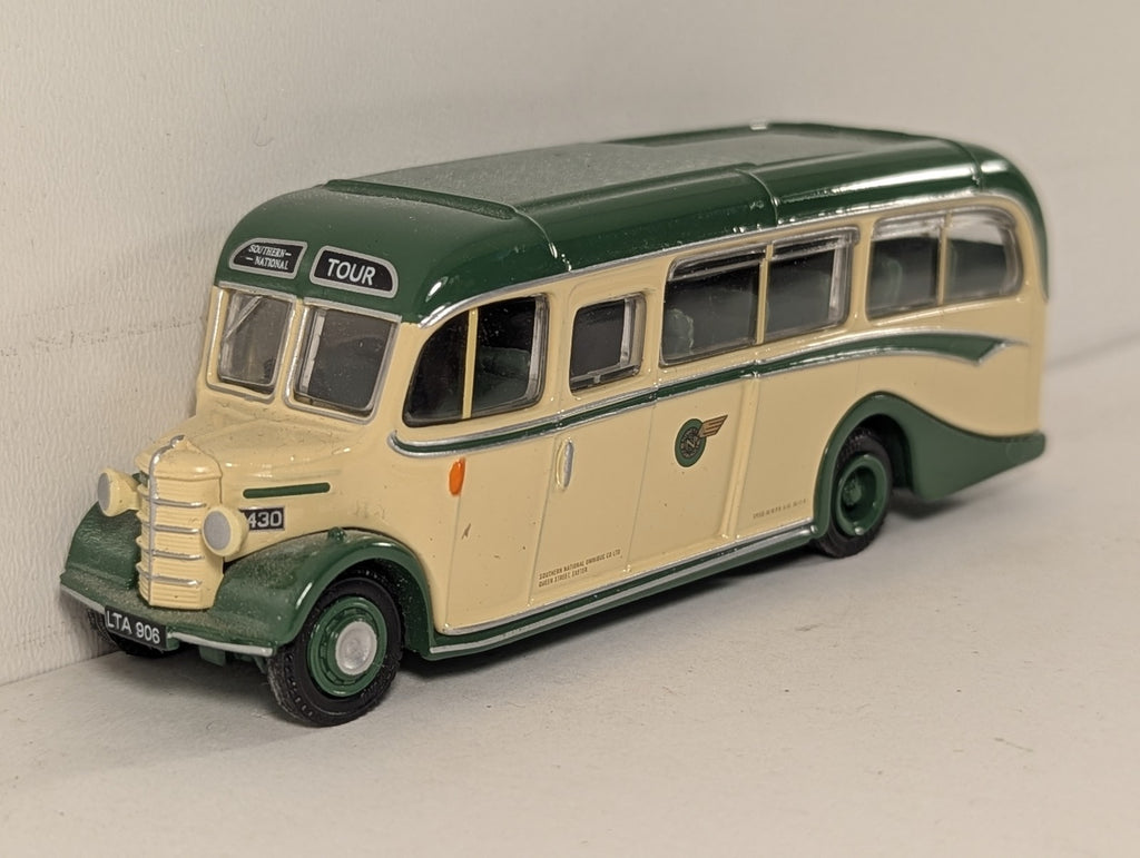 Exclusive First Editions 1:76 Bedford OB Coach Passenger Coach 1430