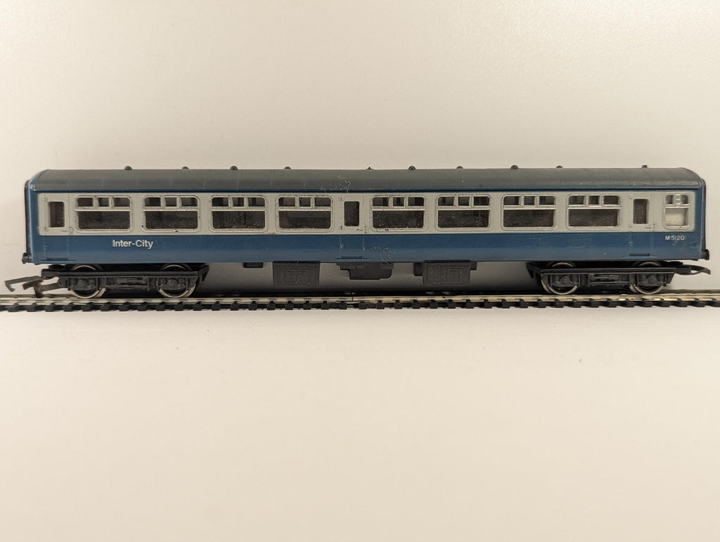 Hornby OO Gauge BR Mk2 Coach Passenger Coach M5120 BR Blue & Grey R422