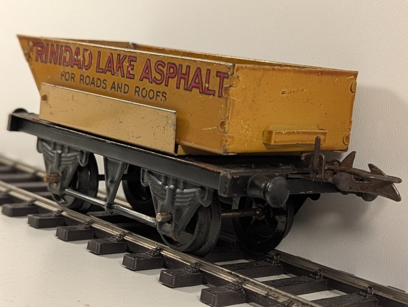 Hornby 42180 O Gauge No.1 Rotary Tipping Wagon