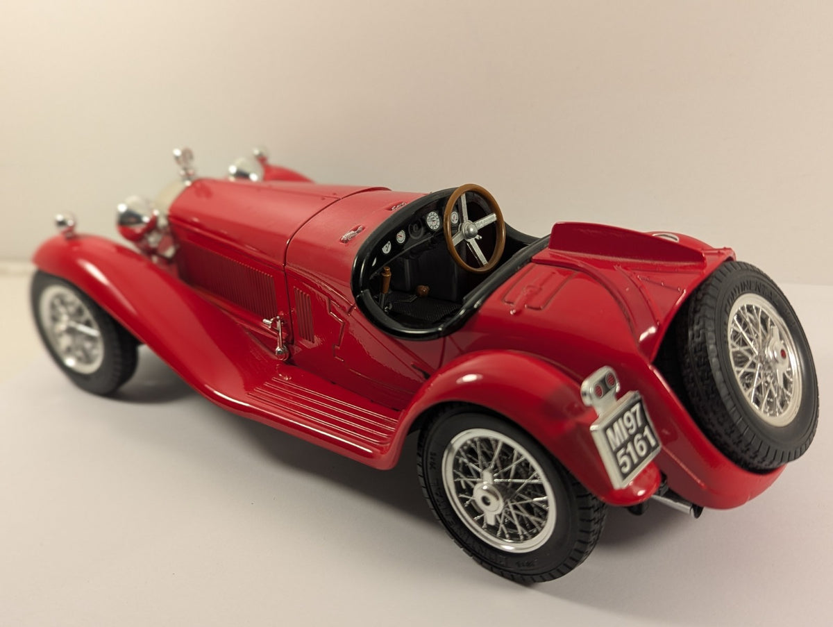 Bburago 1:18 1932 Alfa Romeo 8C 2300 Spider Touring – Missing Screen