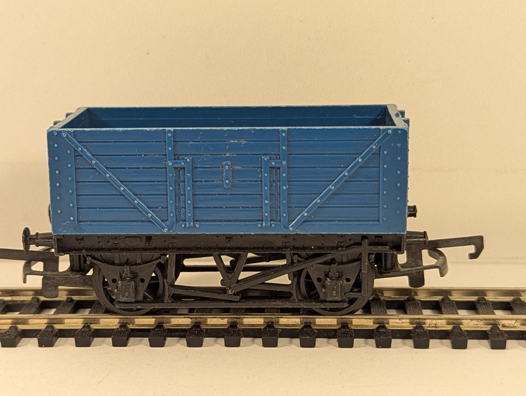 Hornby OO Gauge 5-Plank Open Wagon Goods Wagon Blue