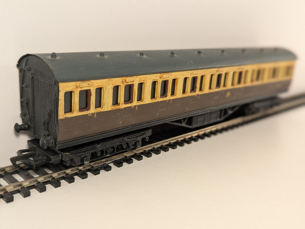 Kitbuilt GWR Suburban Coach – GWR Livery
