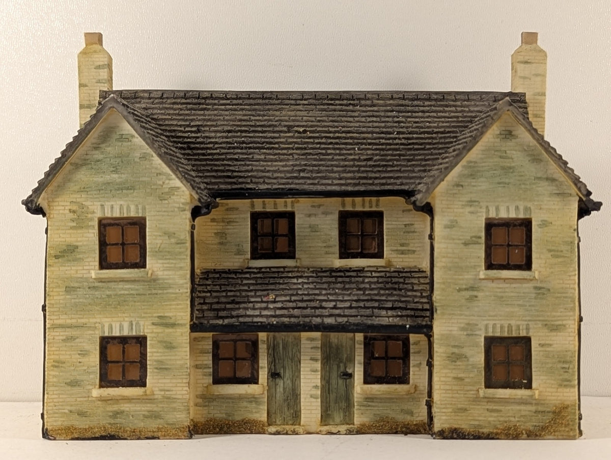 Hornby OO Gauge Skaledale Semi-Detached Cottages Model Railway Building R8621