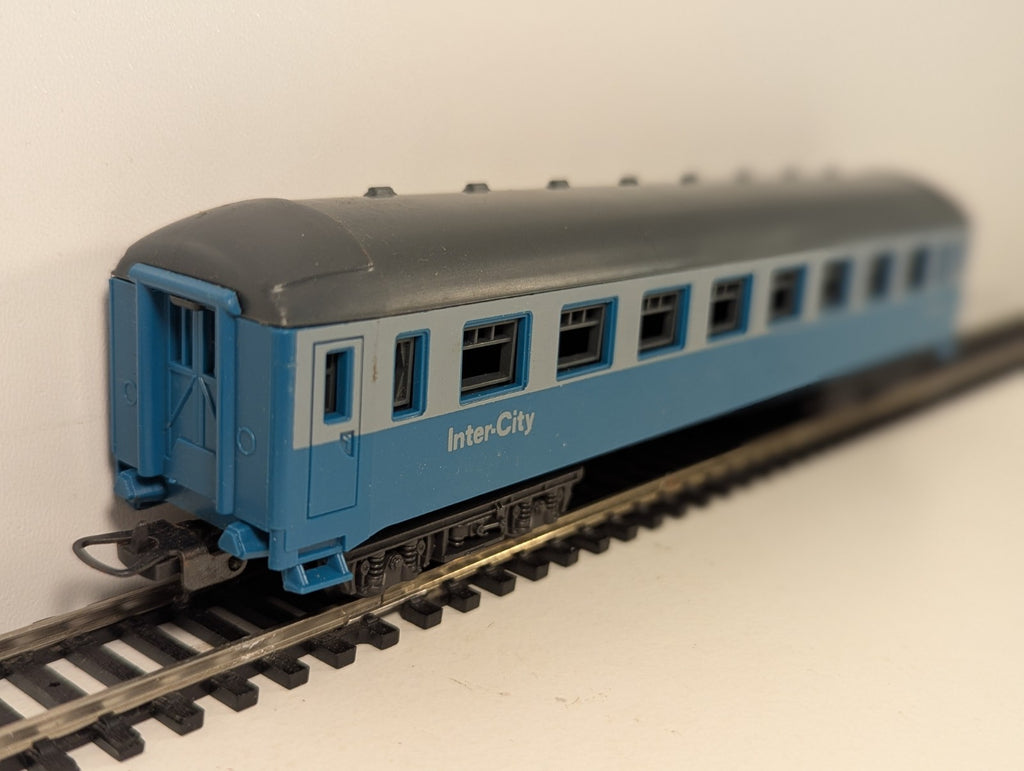 Lima HO Gauge Mk2 Corridor 2nd Coach W5449 InterCity Blue & Grey