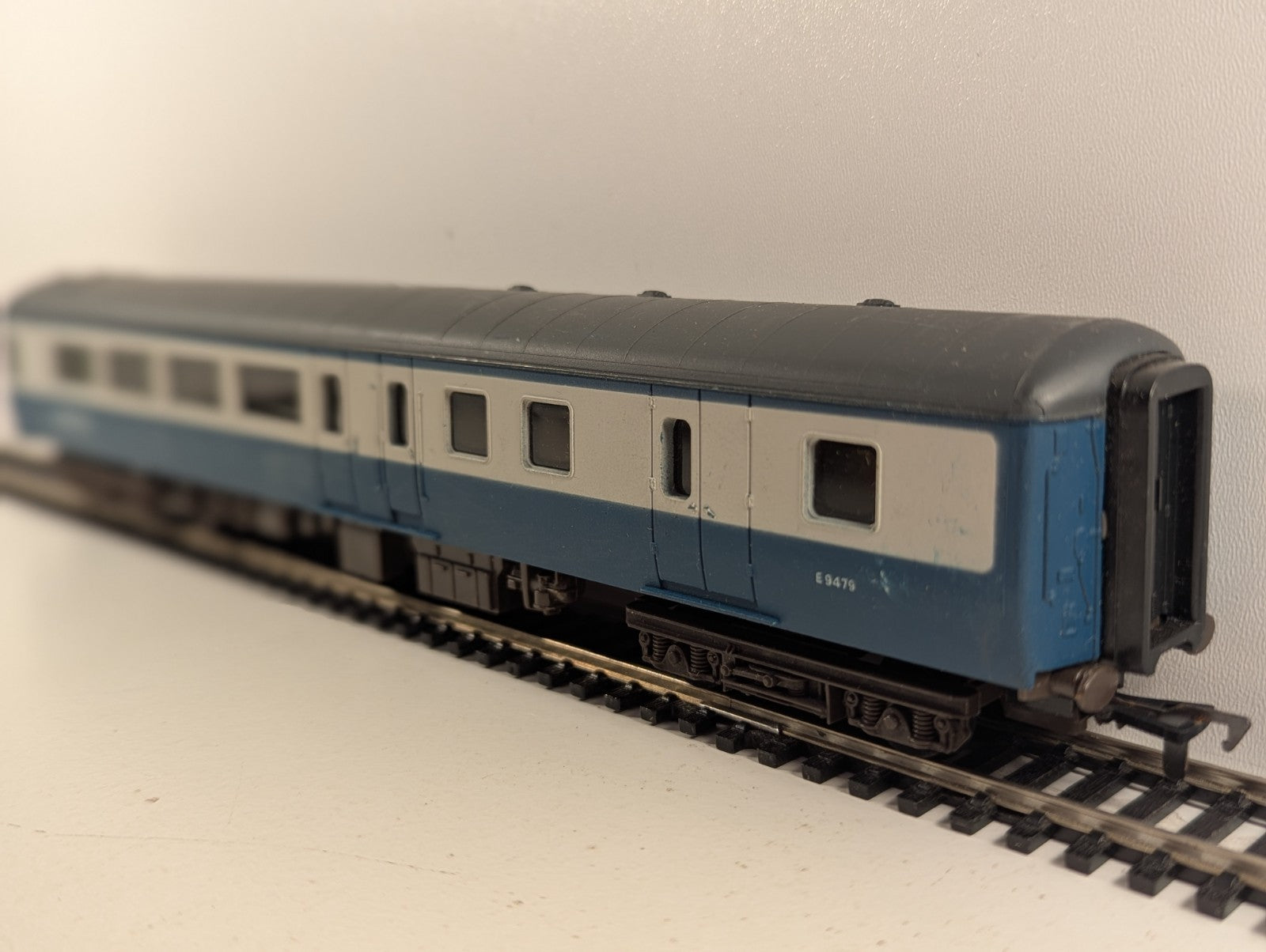Airfix BR Mk2D Brake Second Open Coach OO Gauge