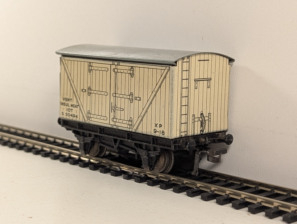 Hornby Dublo 32065 OO Gauge BR White D1 Meat Van - Boxed