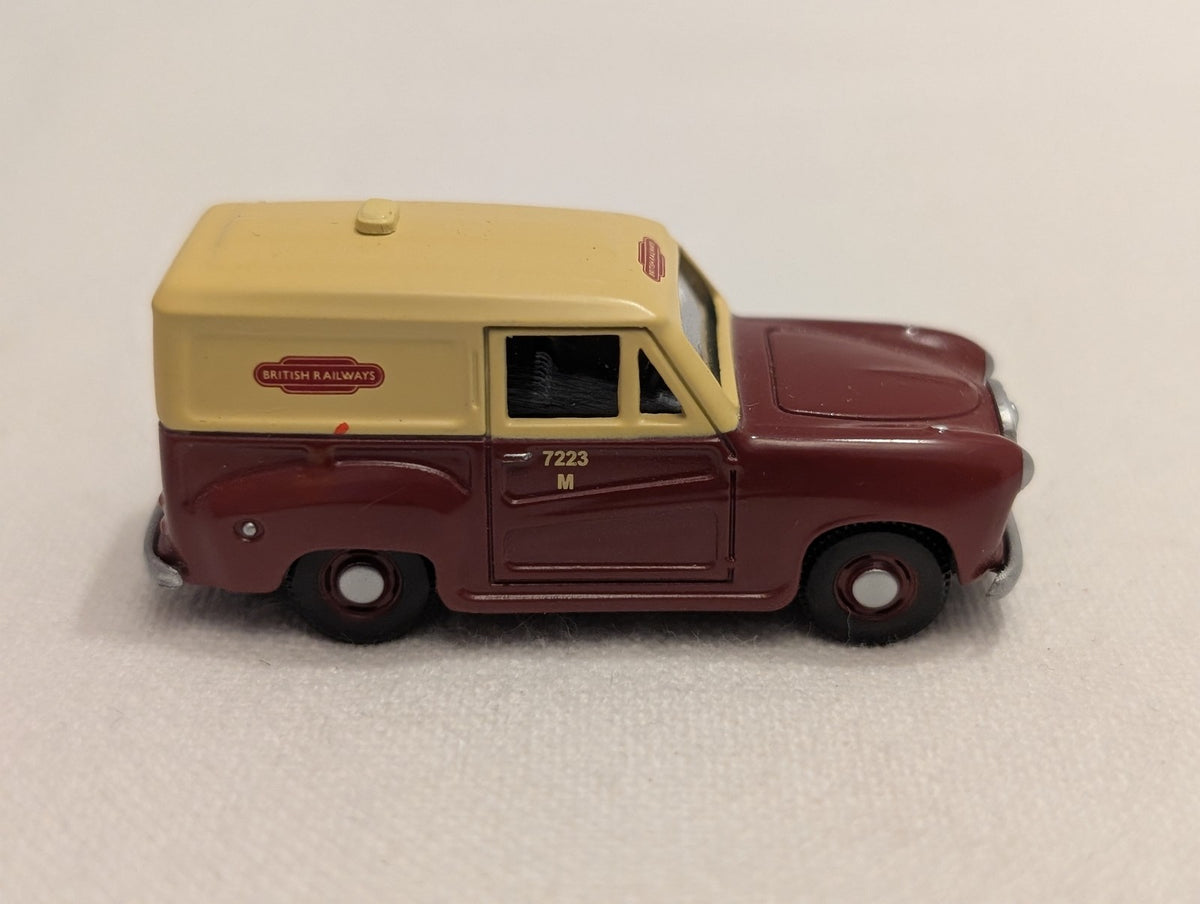 Classix OO Gauge Austin A30 Van Die-cast Van 7223 M