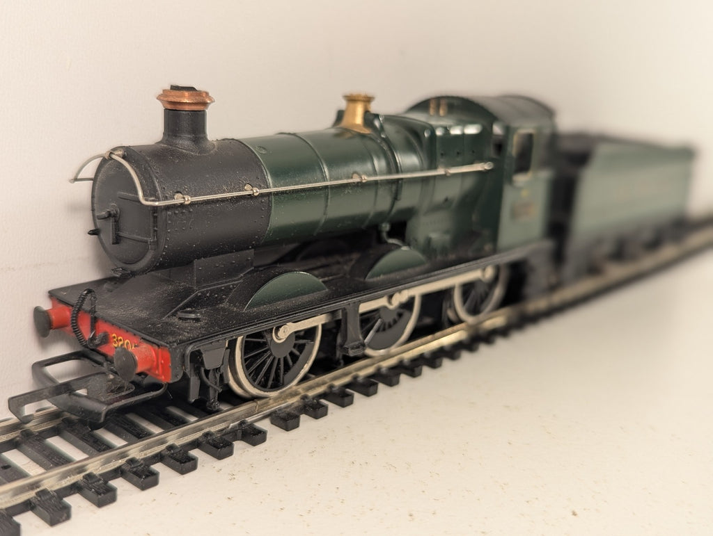 Mainline OO Gauge Collett Class 2251 0-6-0 Steam Locomotive 3205 GWR Green