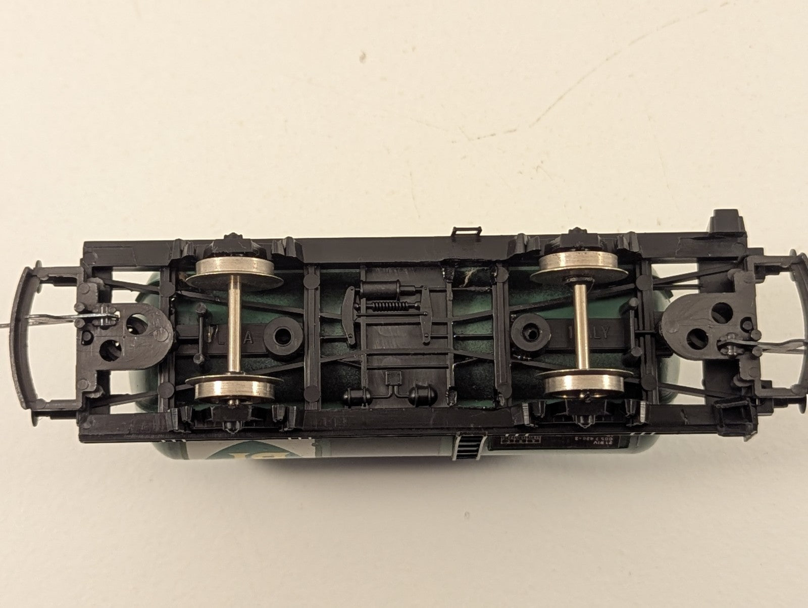 Lima HO Gauge BP Green Tanker Wagon