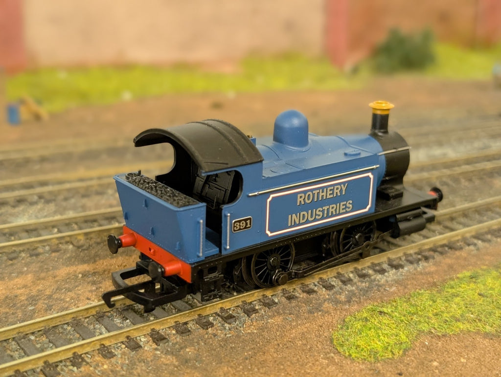 Hornby Railroad R3359 0-4-0 Rothery Industries 391 Locomotive