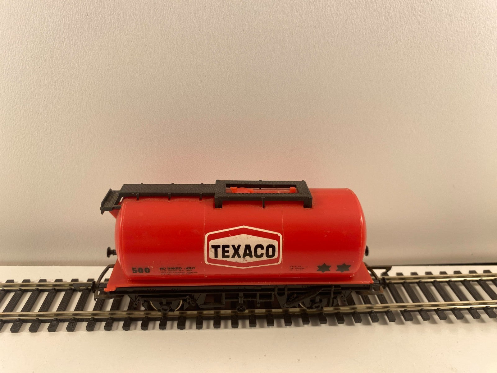 Hornby R231 OO Gauge Texaco Tank Wagon