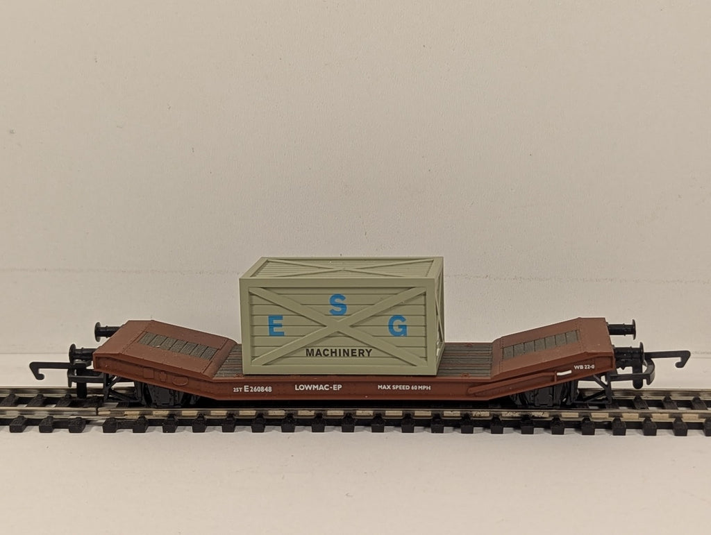 Hornby OO Gauge BR Lowmac EP with Crate Load 'ESG Machinery'