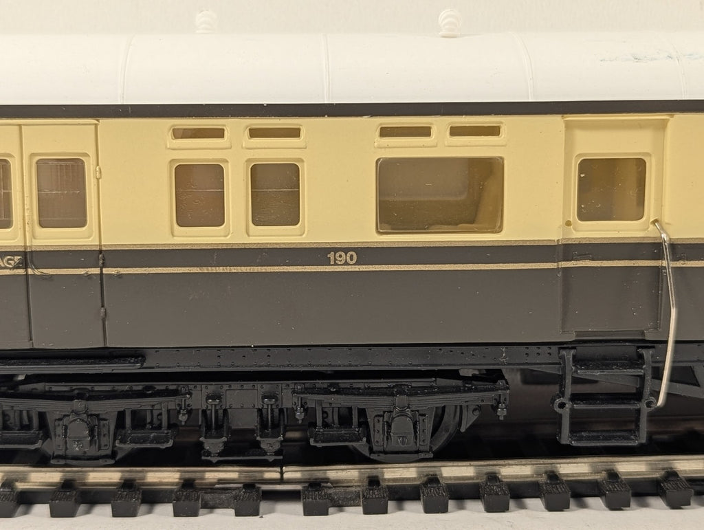 Hornby OO Gauge GWR Autocoach Passenger Coach 190 GWR Chocolate and Cream R4026