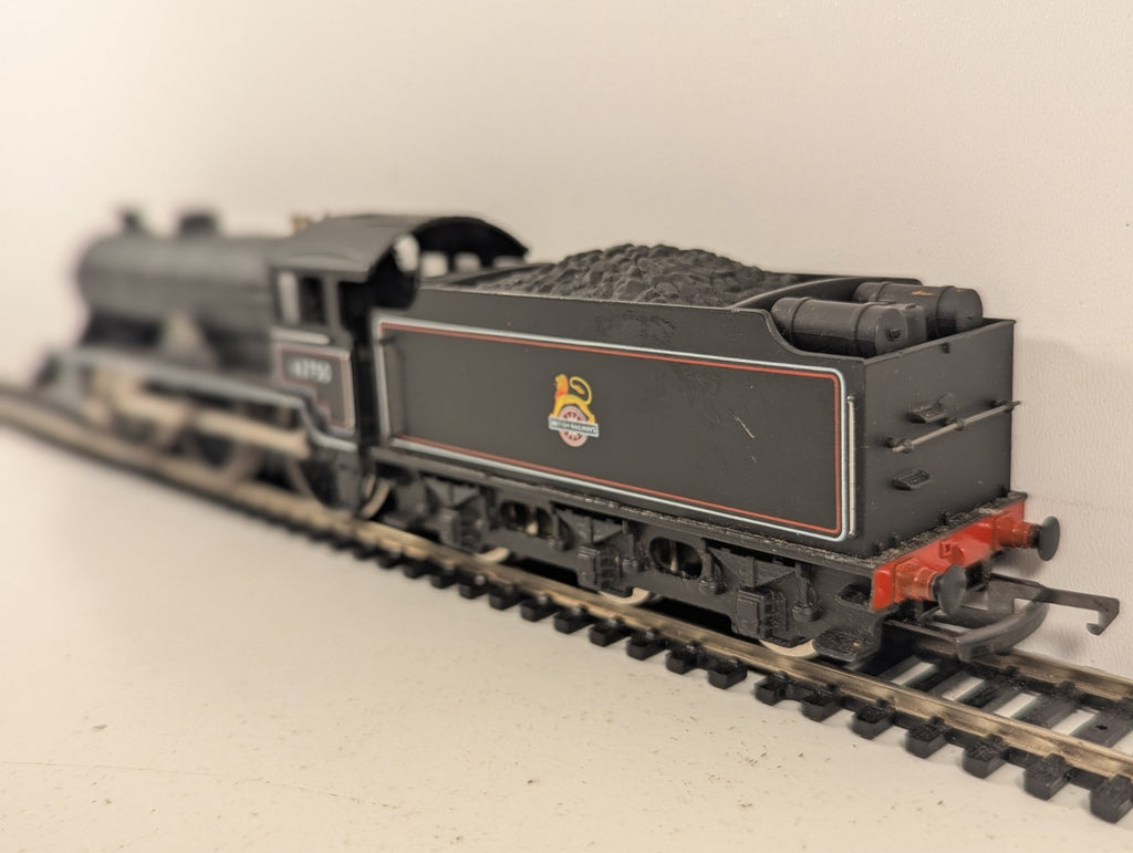 Hornby R860 OO Gauge D49/2 Hunt Class "Pytchley" Steam Locomotive