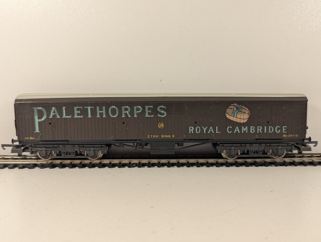 Lima OO Gauge GWR Siphon G Bogie Van Palethorpes 2766