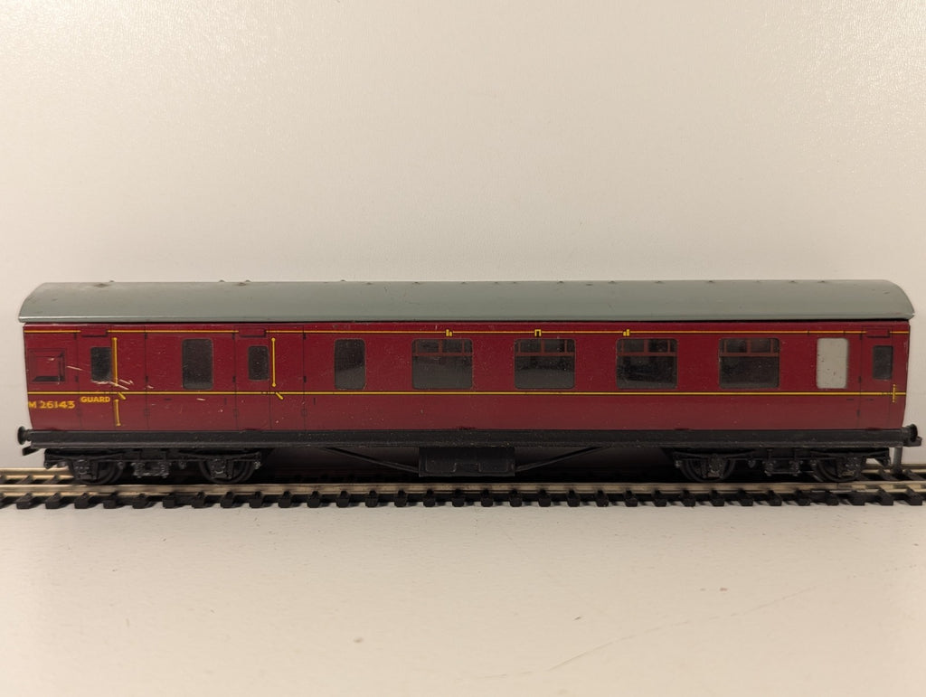Hornby Dublo OO Gauge LMS Stanier Brake Second Coach LMS Maroon