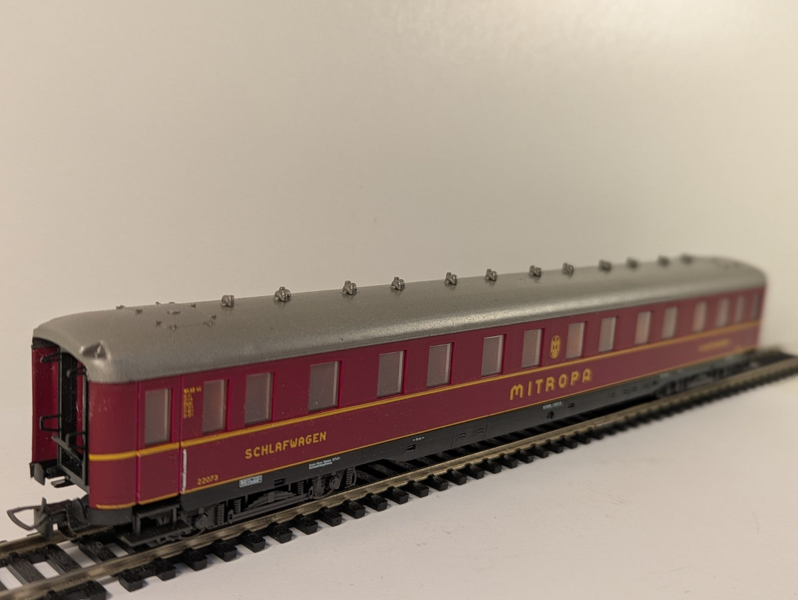 Liliput 837 076 HO Gauge Mitropa Buffet Car 22073 Boxed