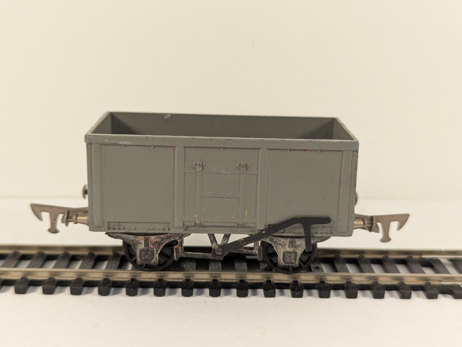 Graham Farish OO Gauge BR Grey 16-Ton Steel Mineral Wagon Boxed