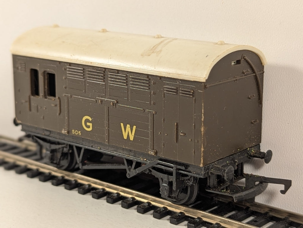 Tri-ang / Hornby R.123 OO Gauge GWR Horse Box