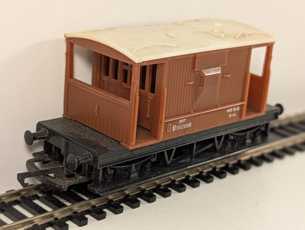 Hornby OO Gauge BR 20-Ton Brake Van