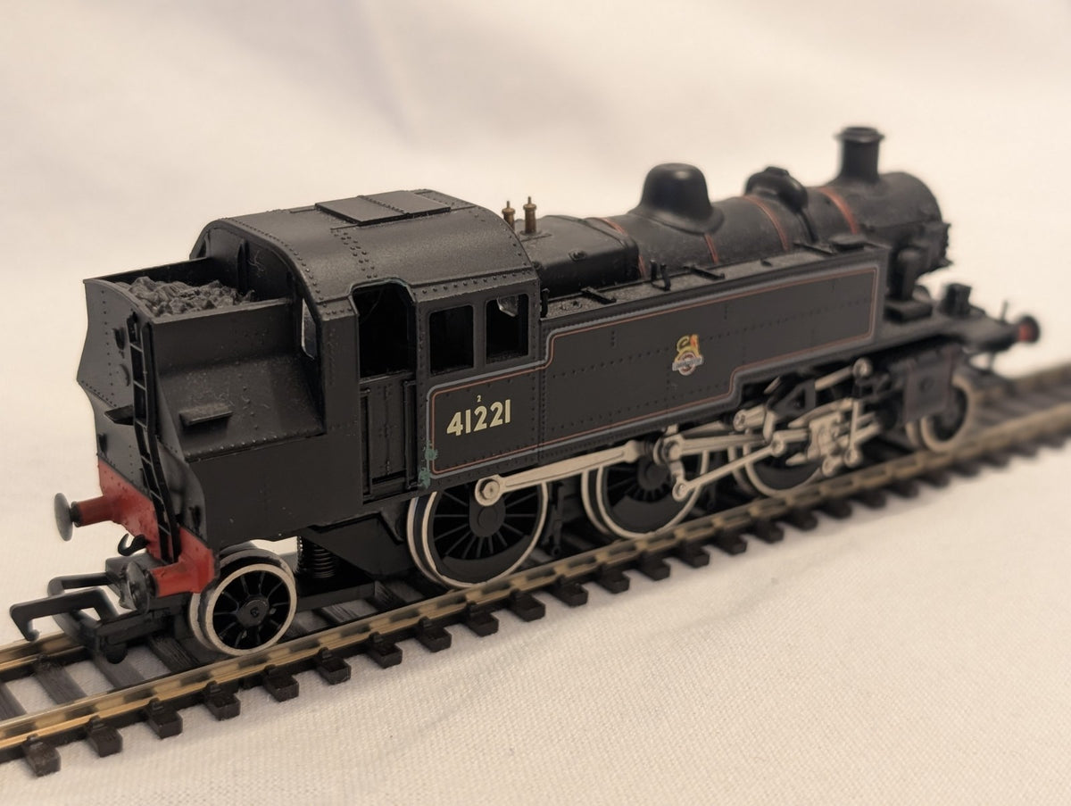 Bachmann 31-450 OO Gauge Ivatt 2-6-2 Tank No.41221 – BR Lined Black