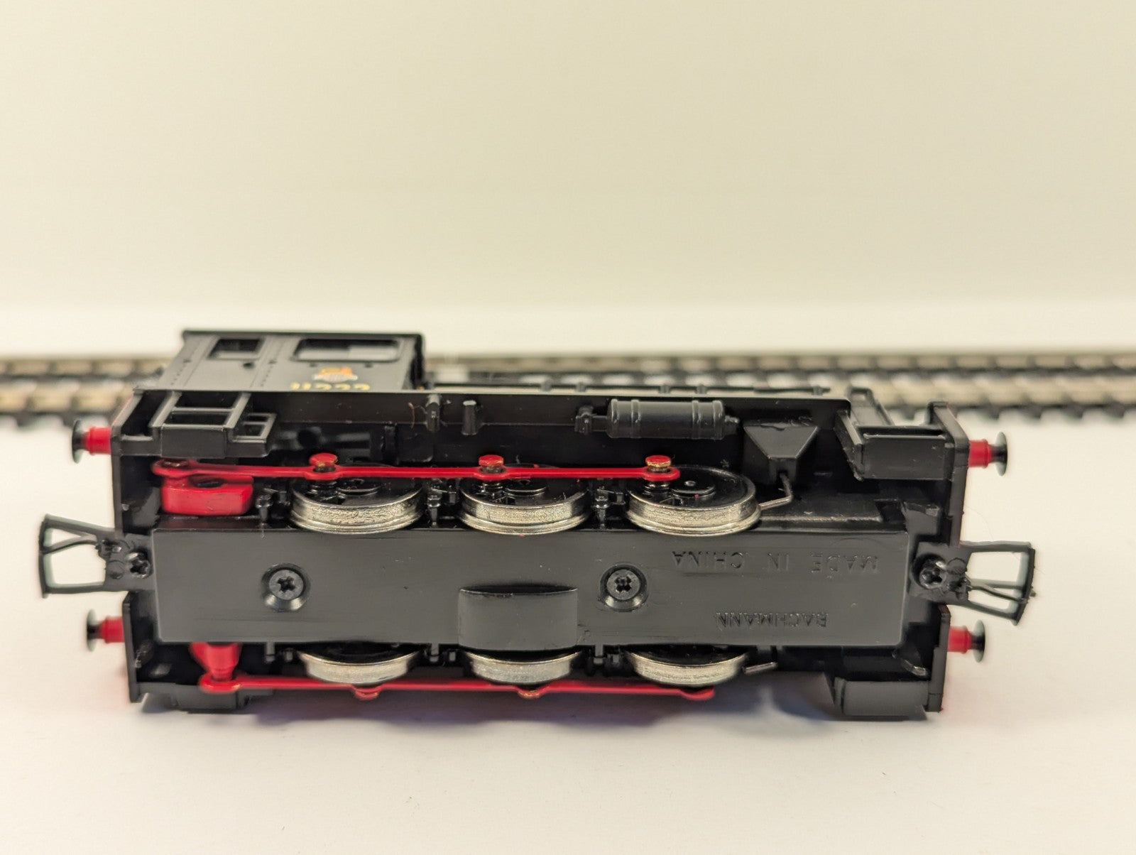 Bachmann Branchline 31-341 OO Gauge Class 04 Shunter - Poor Runner Boxed
