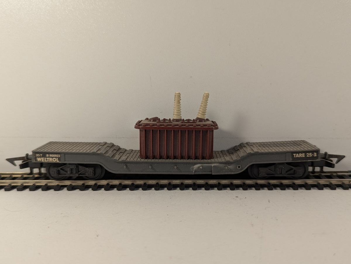 Playcraft HO Gauge Weltrol Wagon with Transformer Goods Wagon B900923 BR Grey