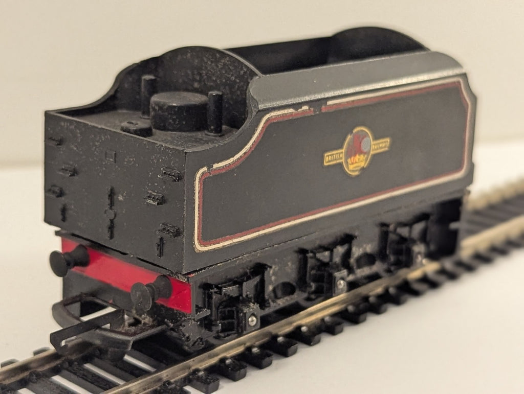 Tri-ang OO Gauge BR Black Steam Locomotive Tender R30 R31