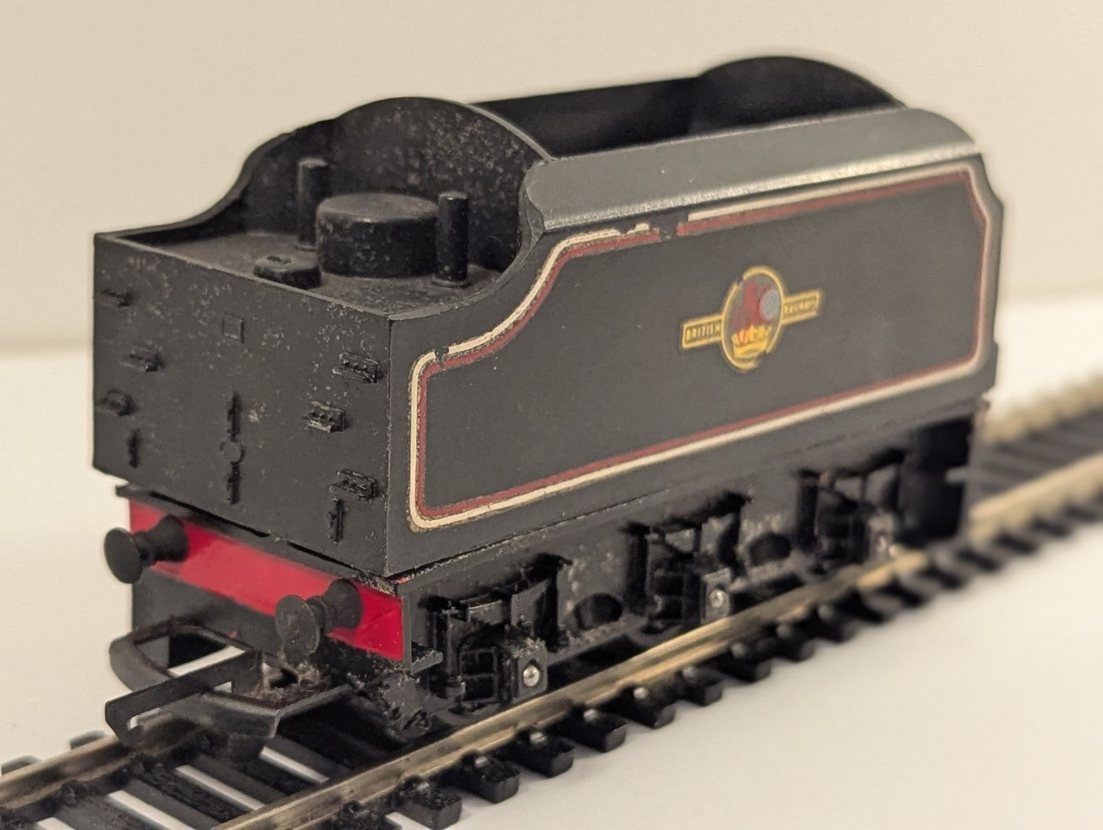 Tri-ang OO Gauge BR Black Steam Locomotive Tender R30 R31