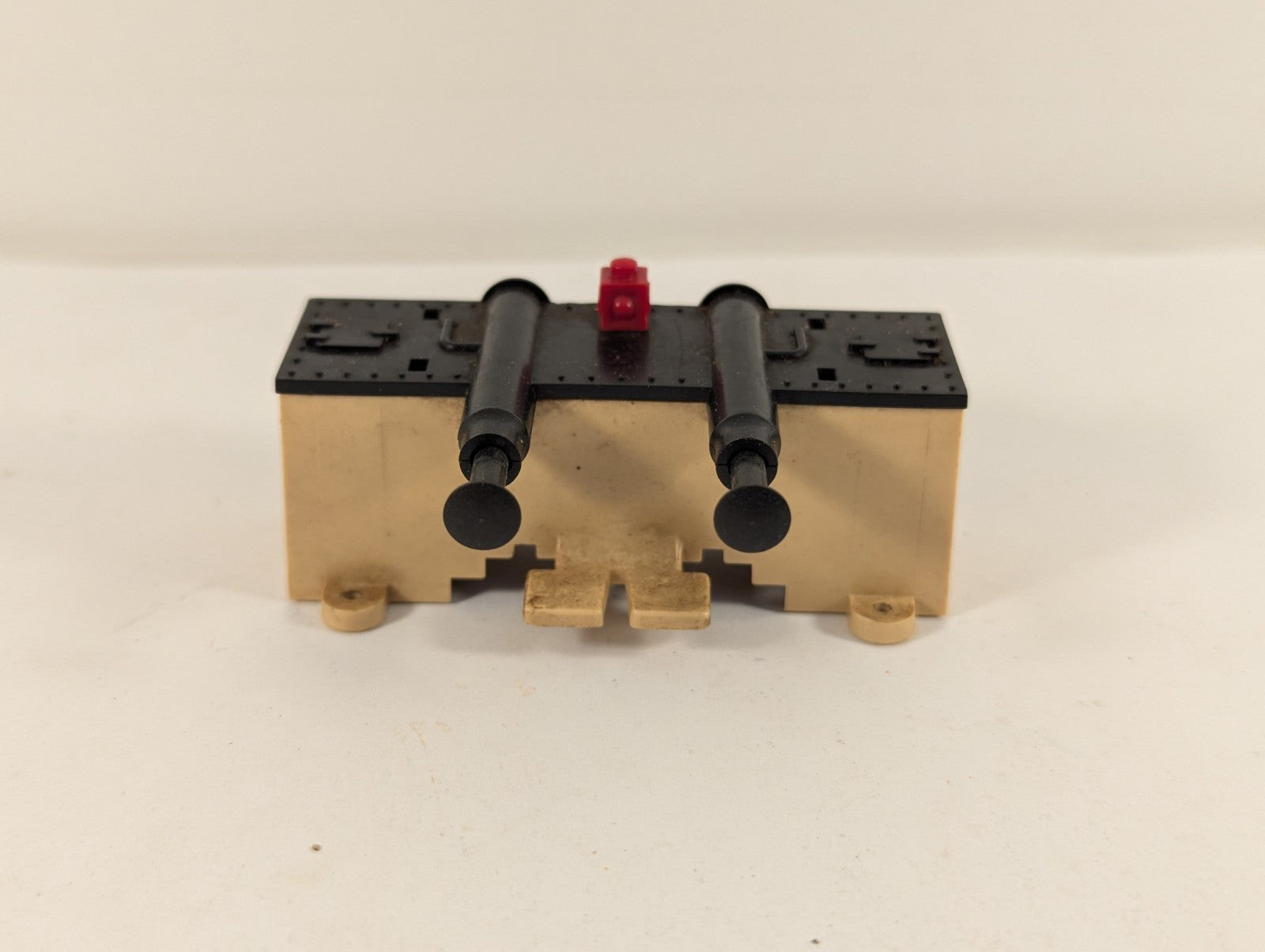 Tri-ang Hornby R394 BR Hydraulic Buffer Stop Cream